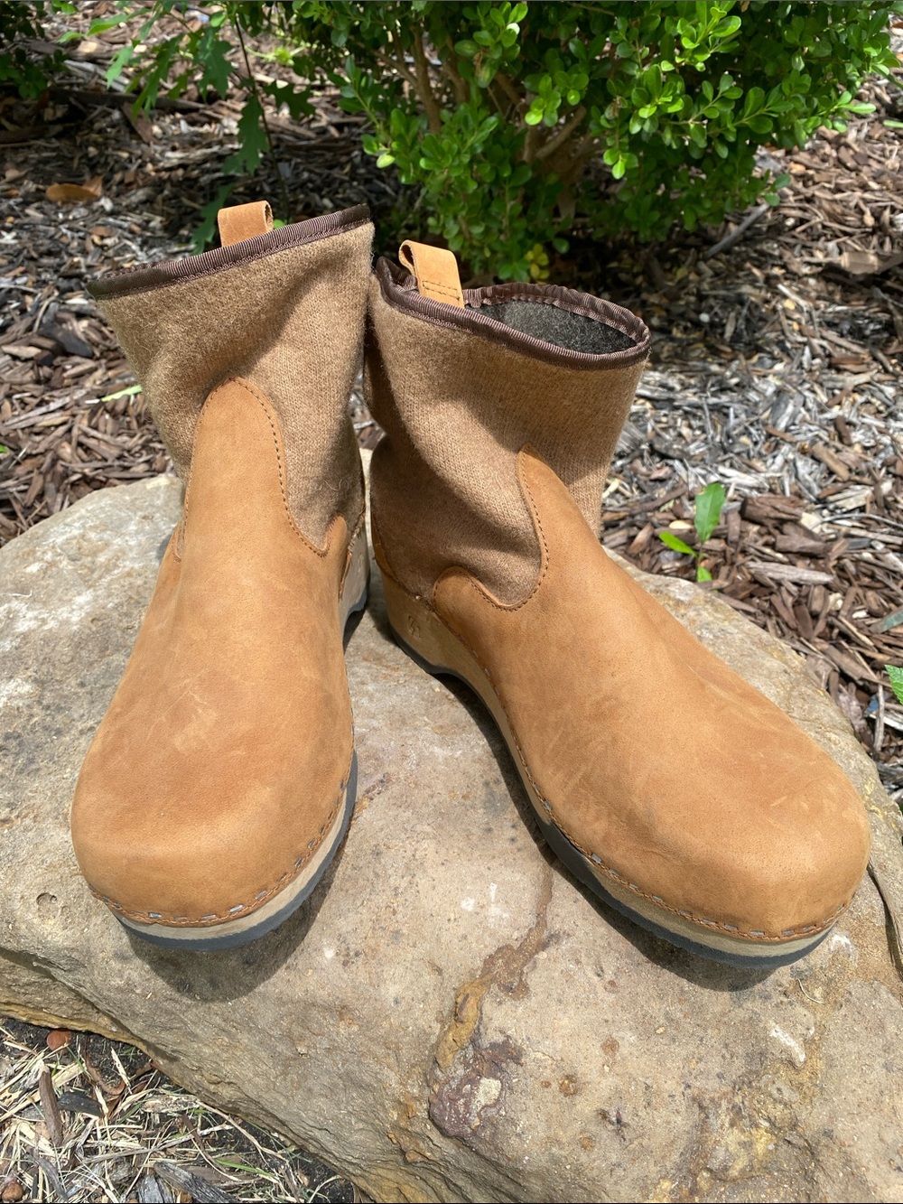 MAGNAFIED Denmark Tan Suede & Wool Slip-On Ankle Clog Boots Size 10 1/2-11